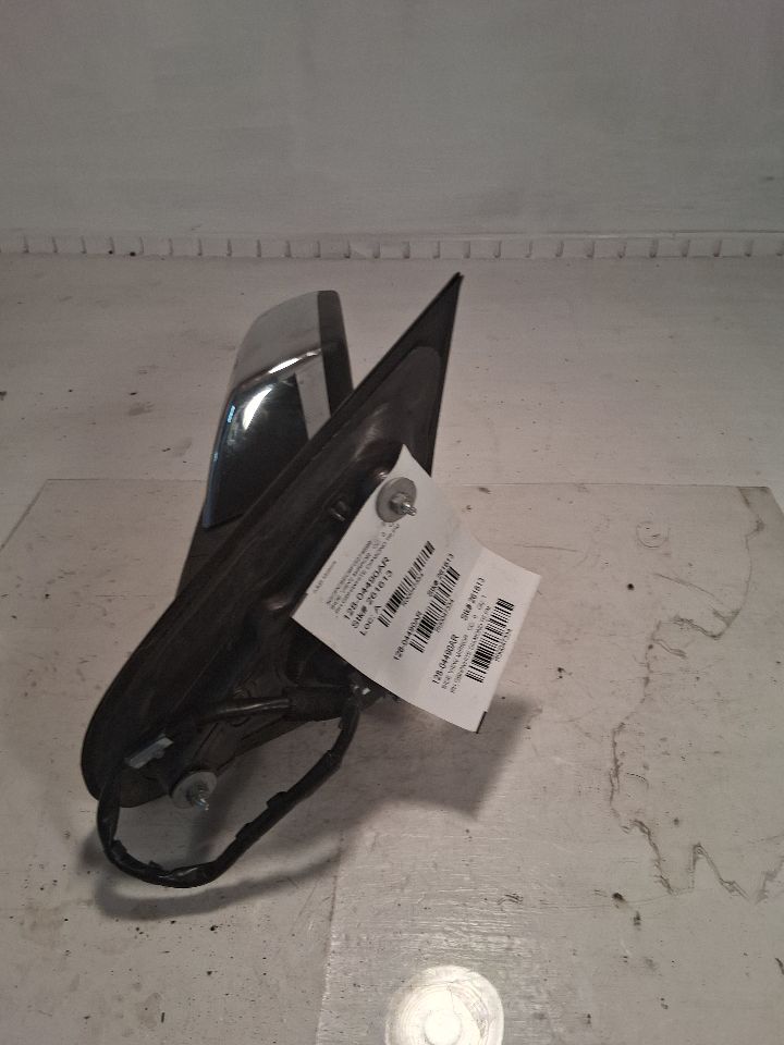 Side View Mirror from a 2015 Chevrolet Silverado 1500, right side, photo 4
