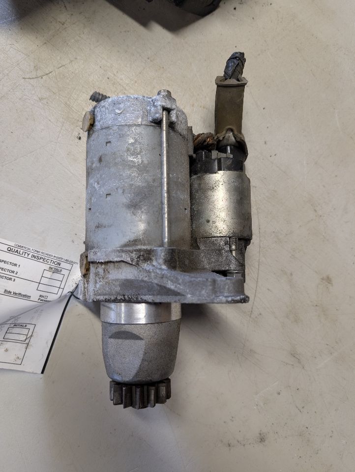 Starter Motor from a 2011 Lexus RX350, photo 5
