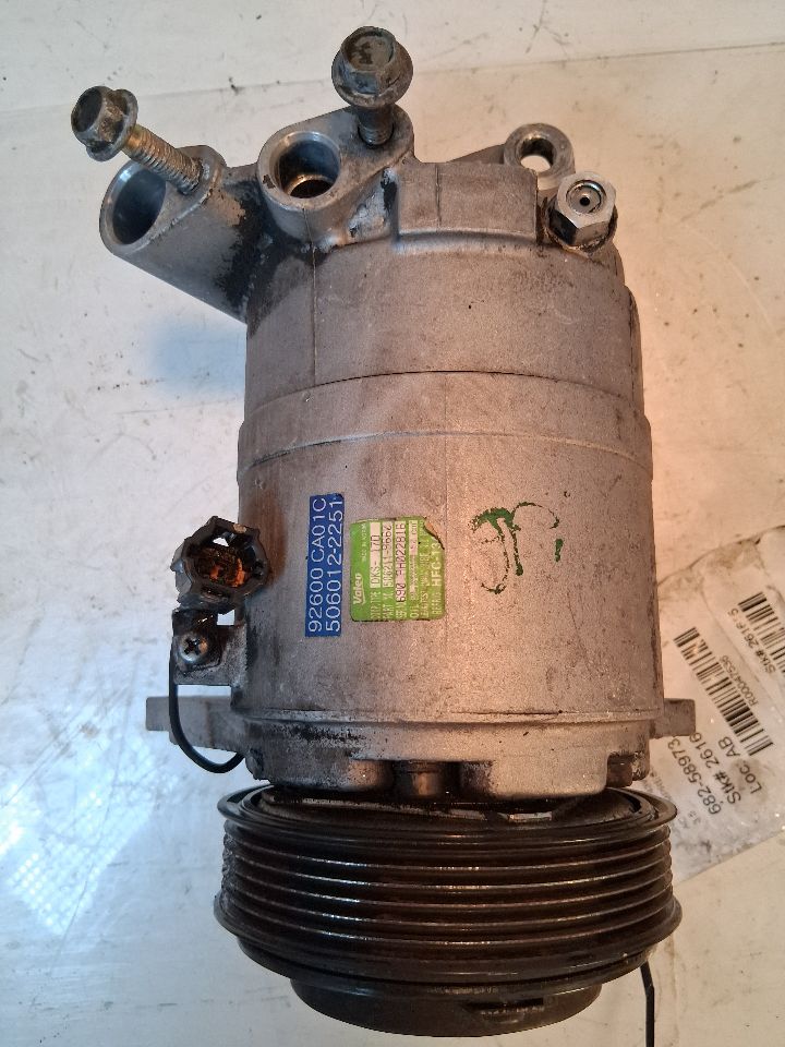 AC Compressor from a 2003 Nissan Murano, photo 2