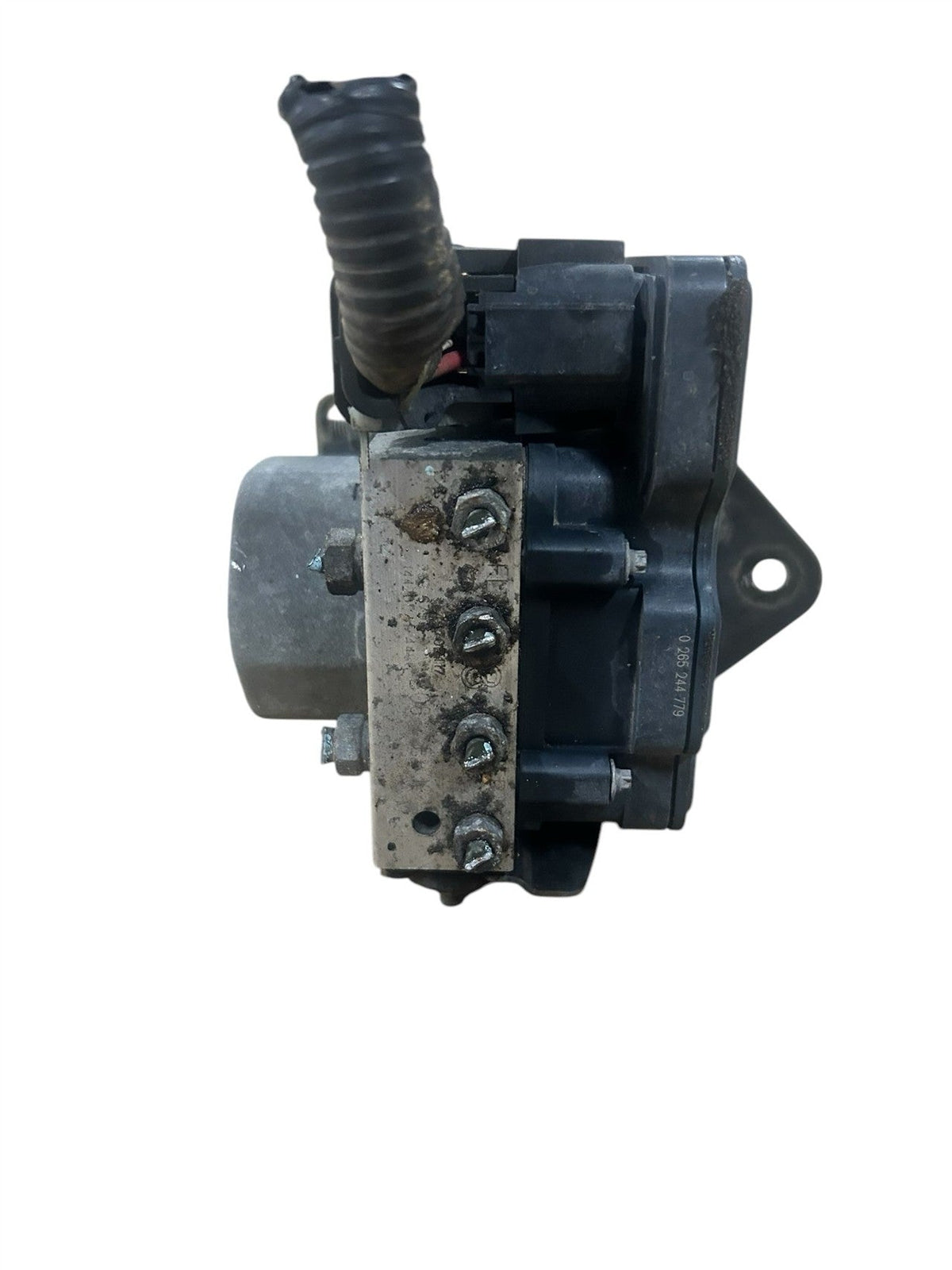 ABS Pump Module from a 2015 Mitsubishi Mirage, photo 4