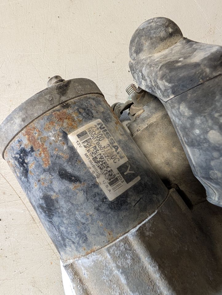Starter Motor from a 2017 Nissan Altima, photo 2