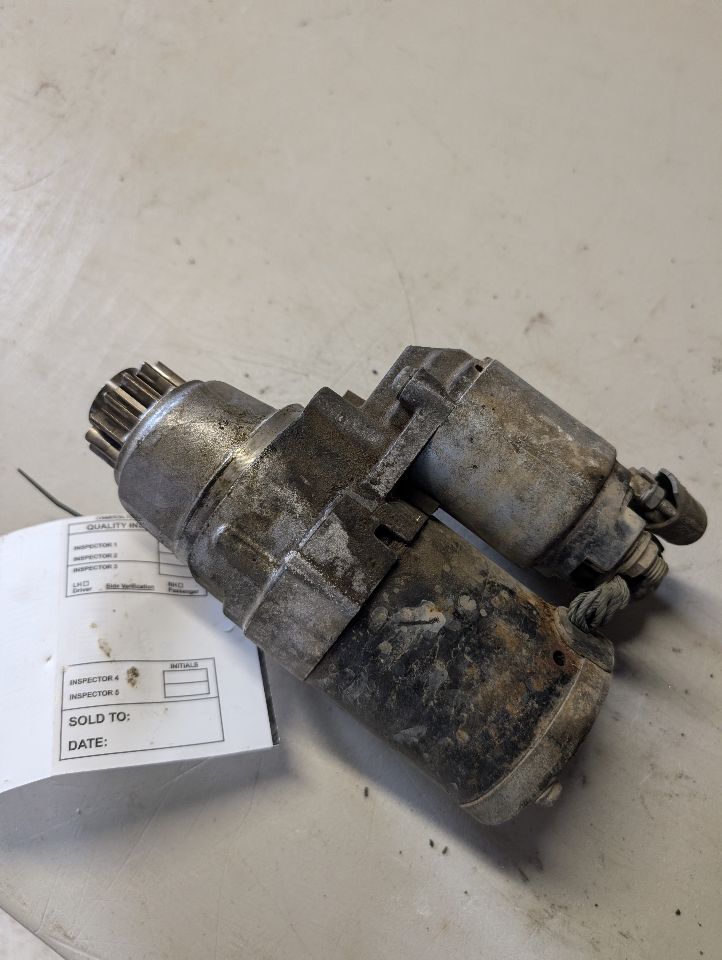 Starter Motor from a 2017 Nissan Altima, photo 3