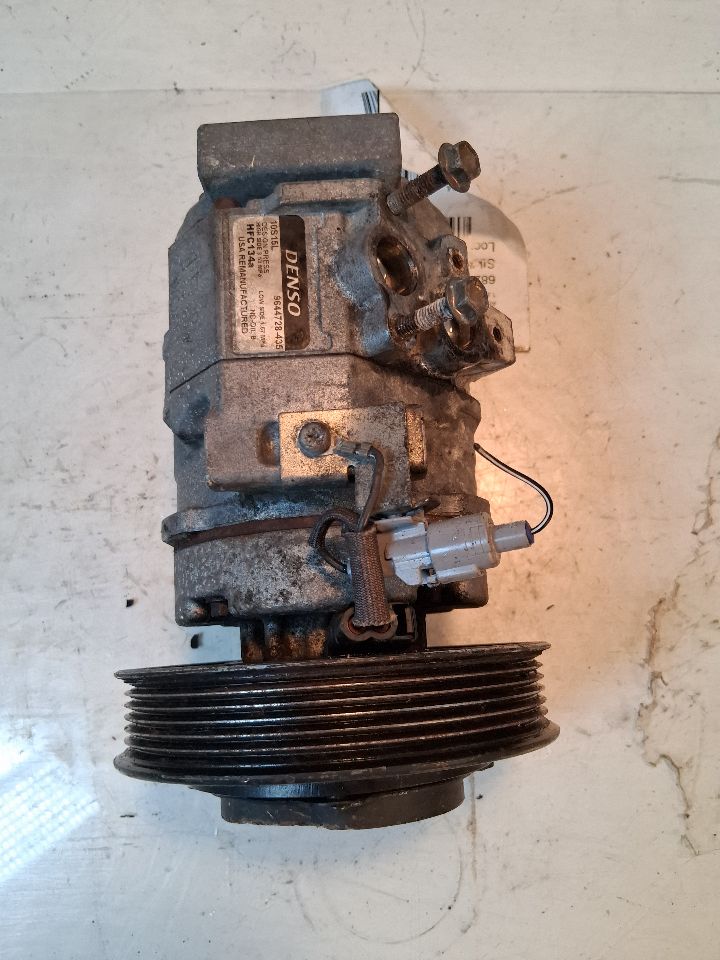 AC Compressor from a 2004 Toyota Matrix, photo 3