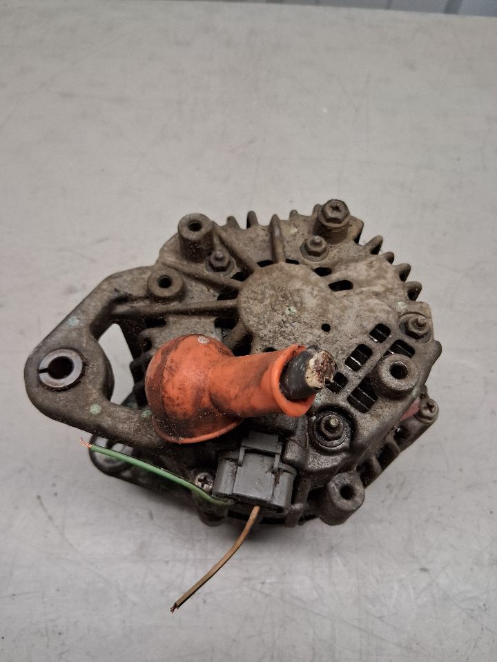Alternator from a 2004 Nissan Xterra, photo 4