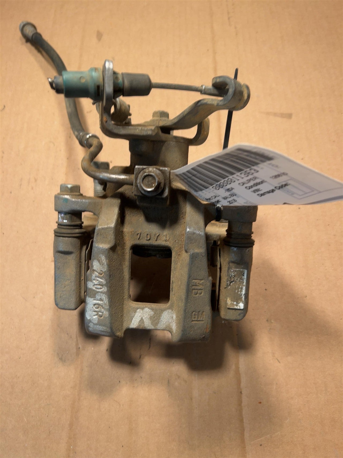 Brake Caliper from a 2018 Chevrolet Malibu, rear, right side, photo 1