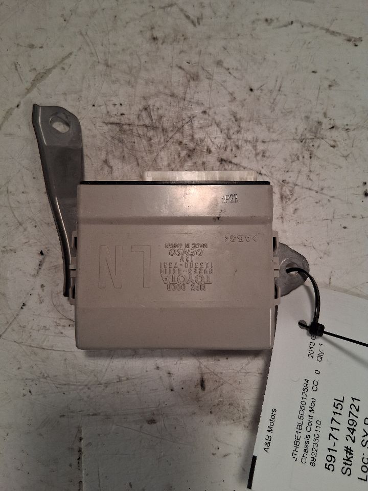Multiplex Control Module from a 2013 Lexus GS350, left side, photo 1