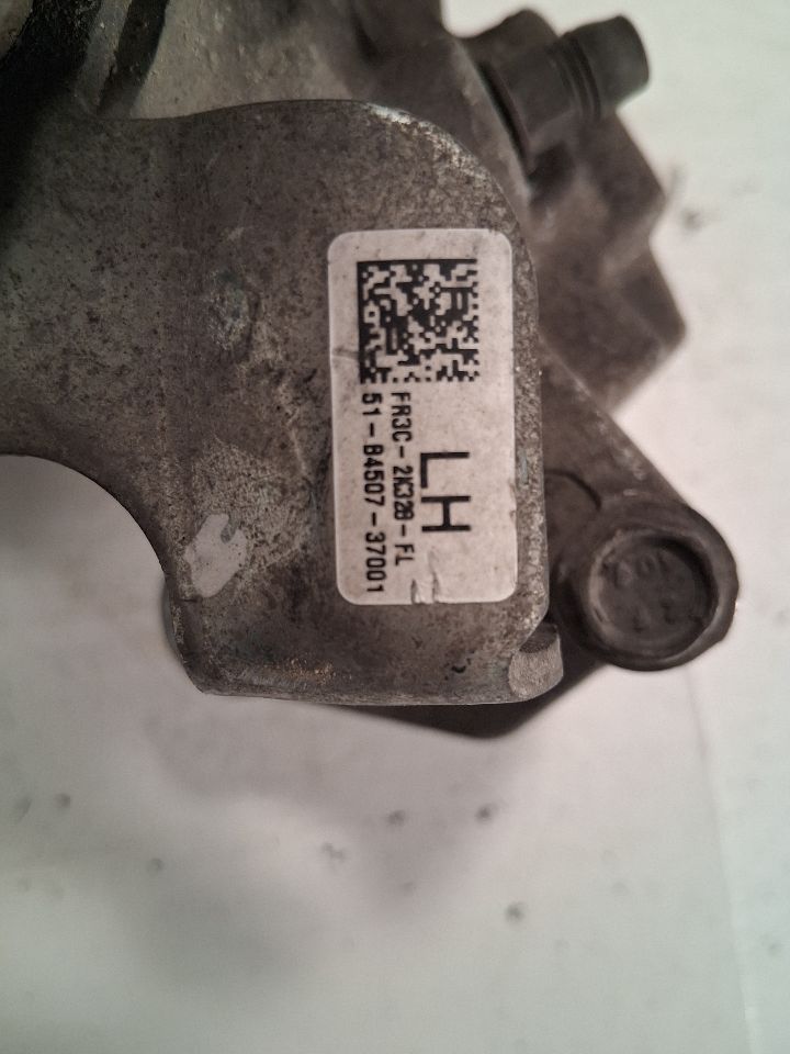 Brake Caliper from a 2020 Ford Mustang, rear, left side, photo 3