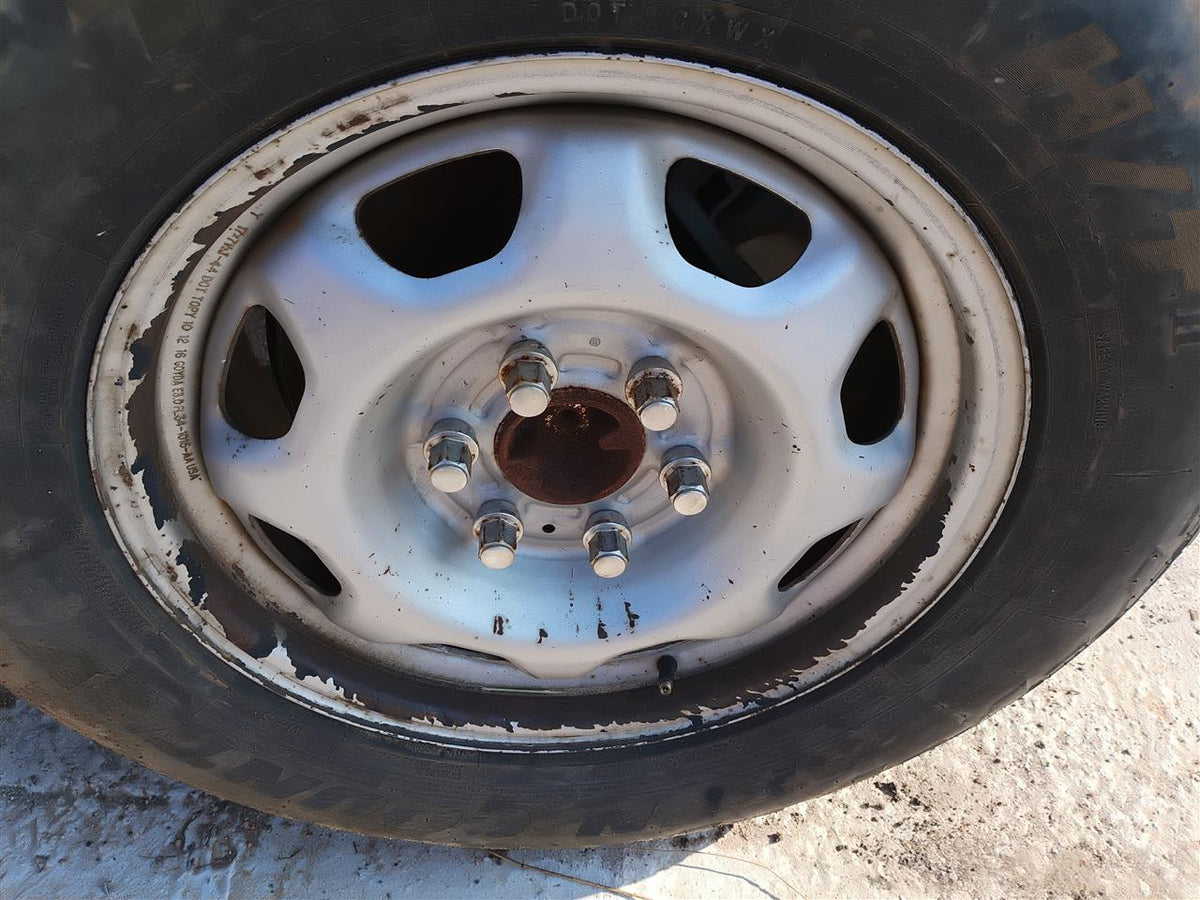 Wheel from a 2017 Ford F-150, photo 1