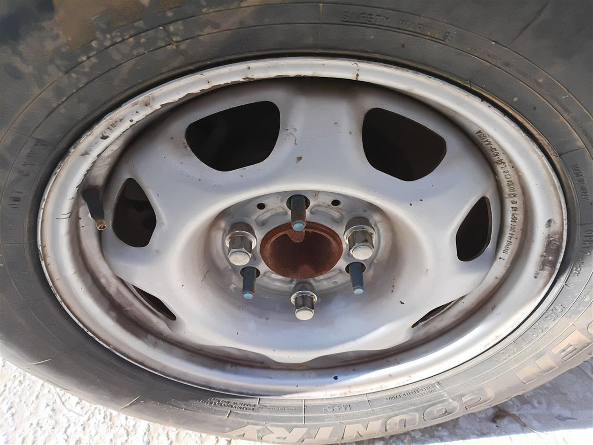 Wheel from a 2017 Ford F-150, photo 1