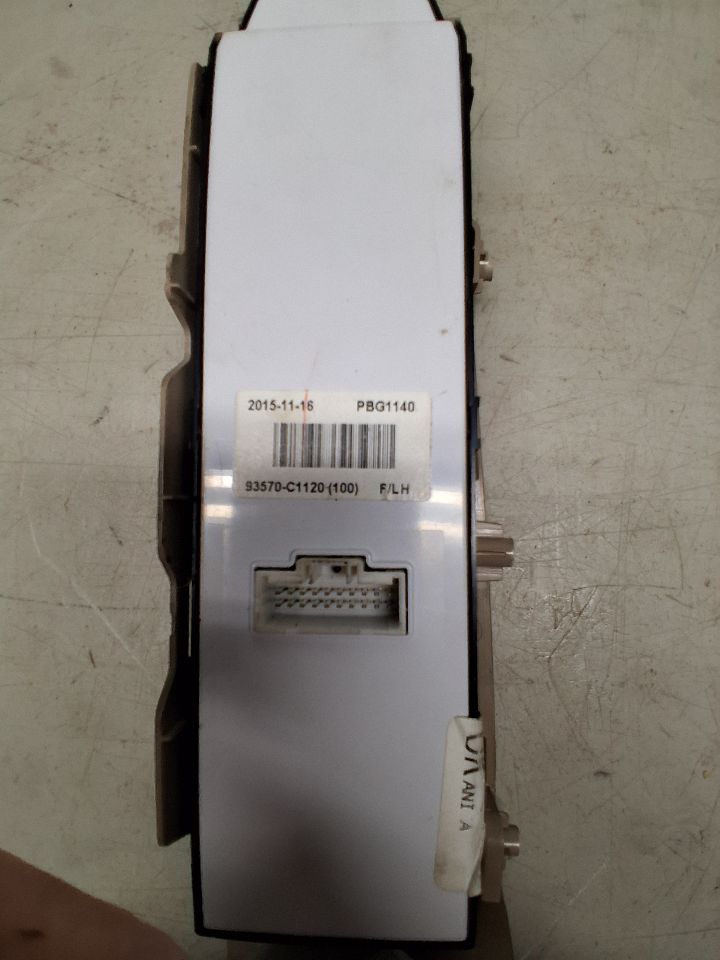 Window Master Switch from a 2016 Hyundai Sonata, left side, photo 9