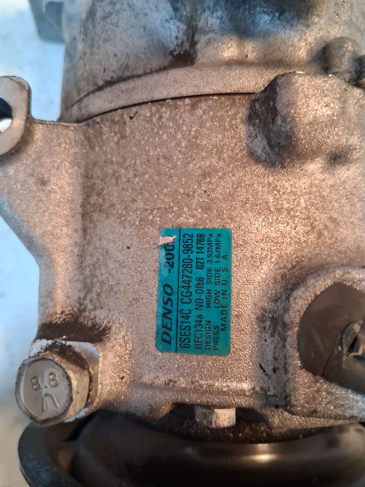 AC Compressor from a 2016 Hyundai Sonata, photo 2