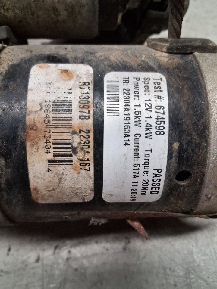 Starter Motor from a 2013 Nissan Altima, photo 3