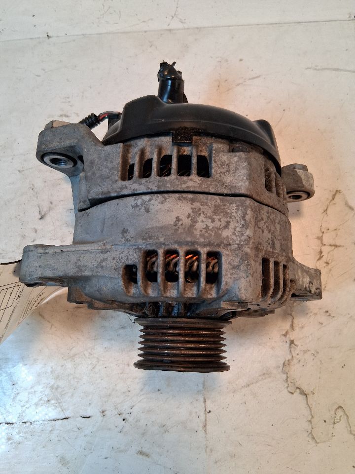 Alternator from a 2017 Hyundai Sonata, photo 2