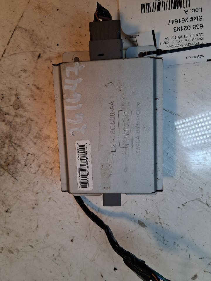 Radio Amplifier from a 2007 Ford, photo 1