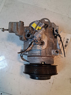 AC Compressor from a 2001 Toyota RAV4, photo 1