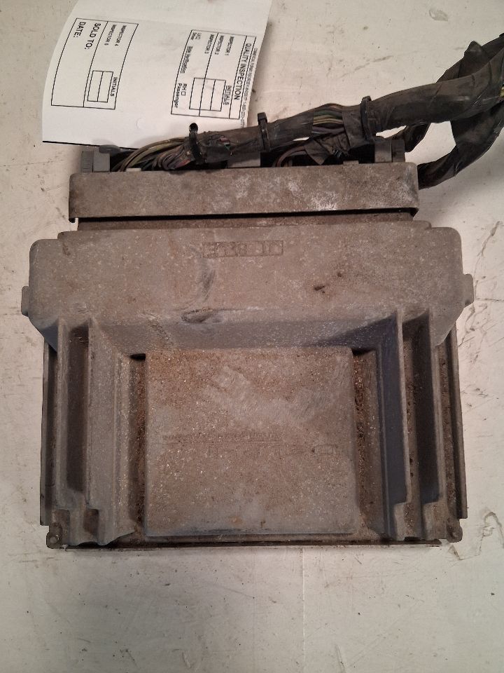 Engine Control Module (ECM/PCM) from a 2004 Buick LeSabre, photo 1