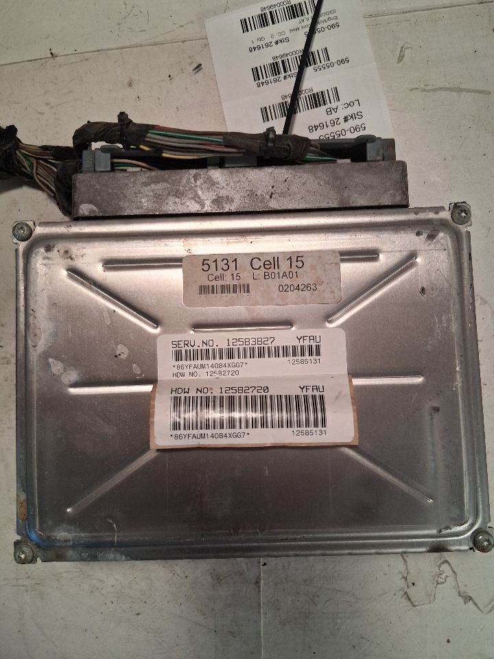 Engine Control Module (ECM/PCM) from a 2004 Buick LeSabre, photo 2