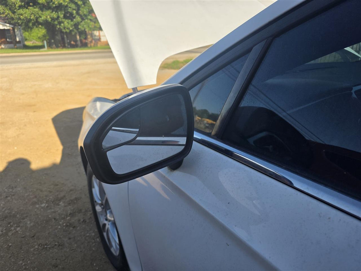 Side View Mirror from a 2017 Ford Fusion, left side, photo 2