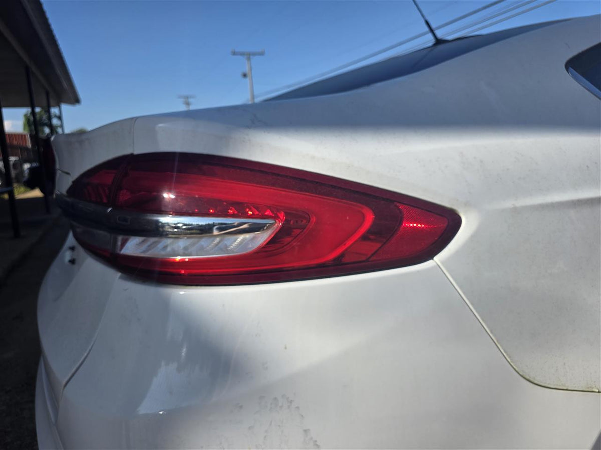 Tail Light from a 2017 Ford Fusion, right side, photo 1