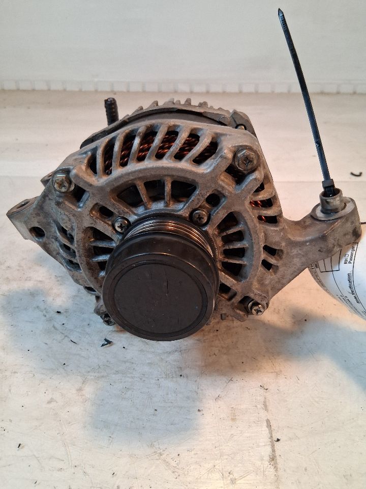 Starter Motor from a 2017 Ford Fusion, photo 1