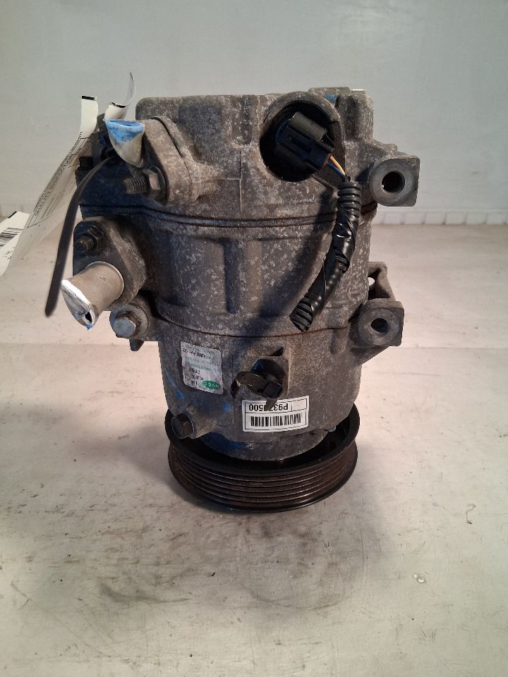AC Compressor from a 2016 Kia Sorento, photo 1