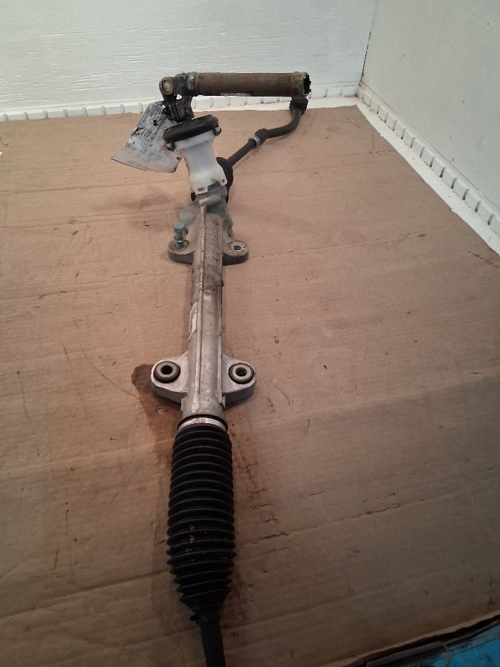 Steering Rack from a 2013 Hyundai Elantra, photo 1