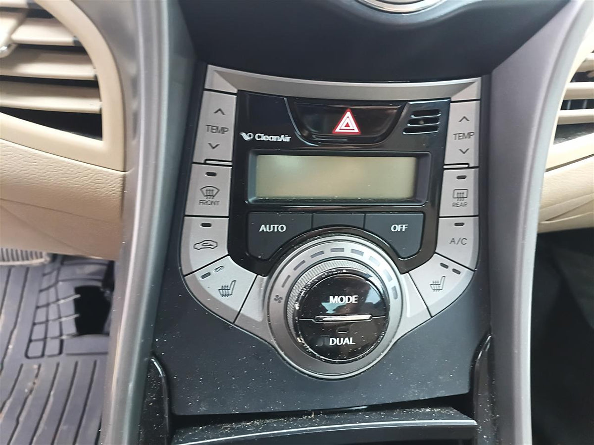 Climate Control Panel from a 2013 Hyundai Elantra, photo 1