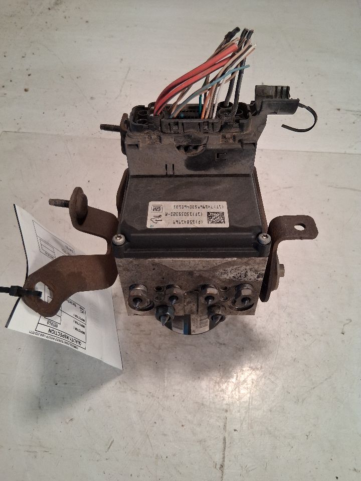 ABS Pump Module from a 2007 Chevrolet, photo 1