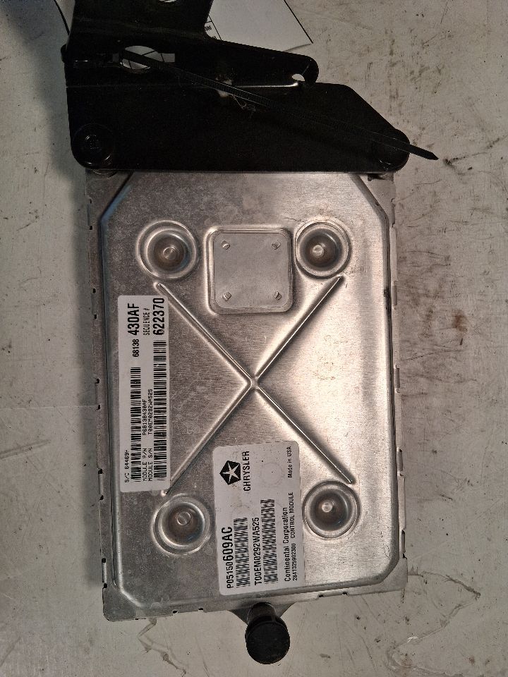 Engine Control Module (ECM/PCM) from a 2012 Chrysler 300, photo 2