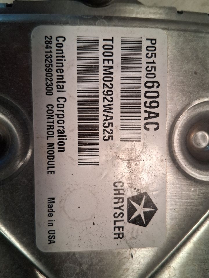 Engine Control Module (ECM/PCM) from a 2012 Chrysler 300, photo 3