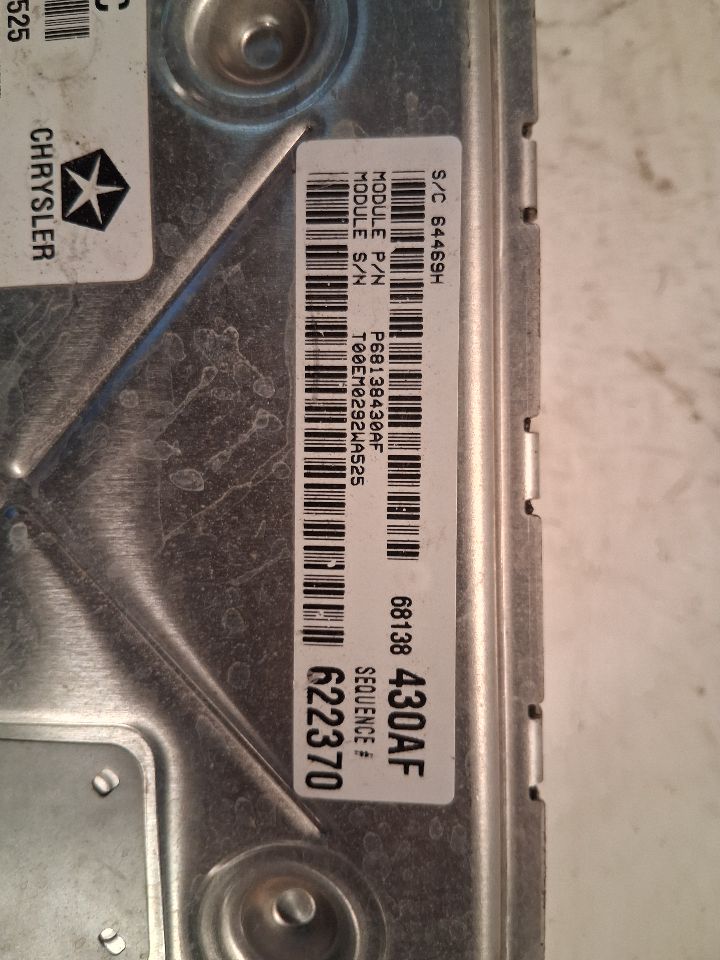 Engine Control Module (ECM/PCM) from a 2012 Chrysler 300, photo 4