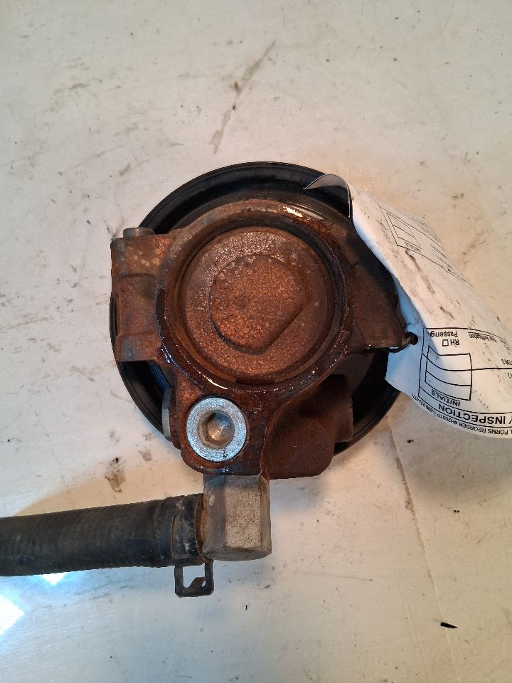 Power Steering Pump from a 2009 Mercury Grand Marquis, photo 2