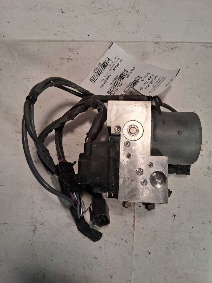 ABS Pump Module from a 2005 Infiniti G35, photo 1