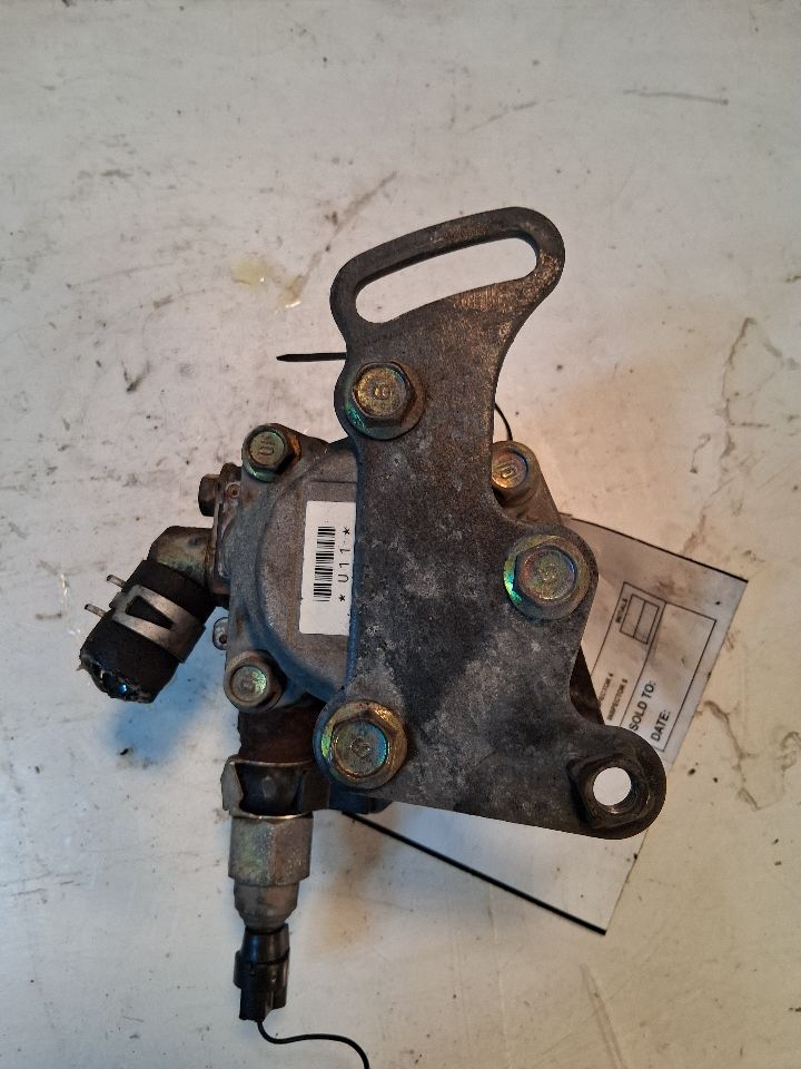 Power Steering Pump from a 1999 Toyota Camry, photo 2