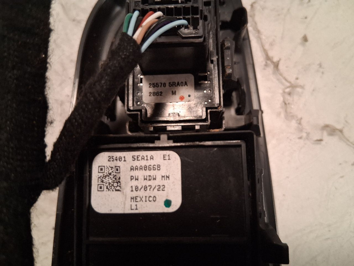 Window Master Switch from a 2022 Nissan Versa, left side, photo 3