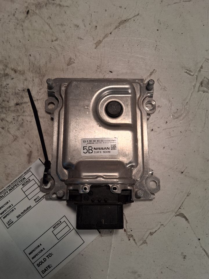 Transmission Control Module (TCM) from a 2022 Nissan Versa, photo 3