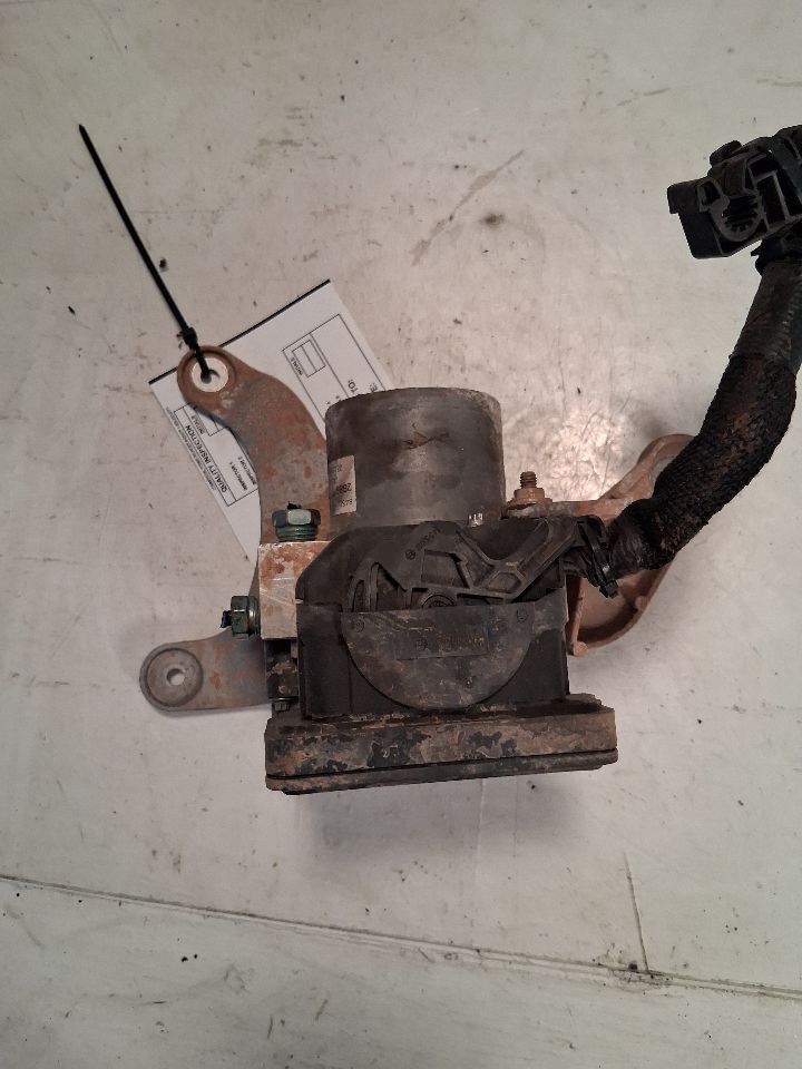 ABS Pump Module from a 2019 Chevrolet Malibu, photo 4