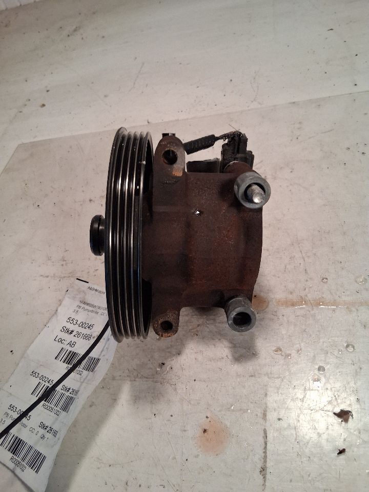 Power Steering Pump from a 2008 Ford Taurus, photo 2