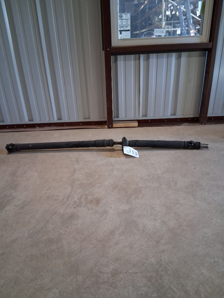 Drive Shaft from a 2014 Subaru Legacy, rear, photo 4