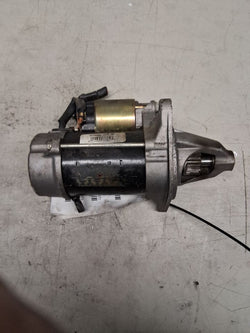 Starter Motor from a 2014 Subaru Legacy, photo 1