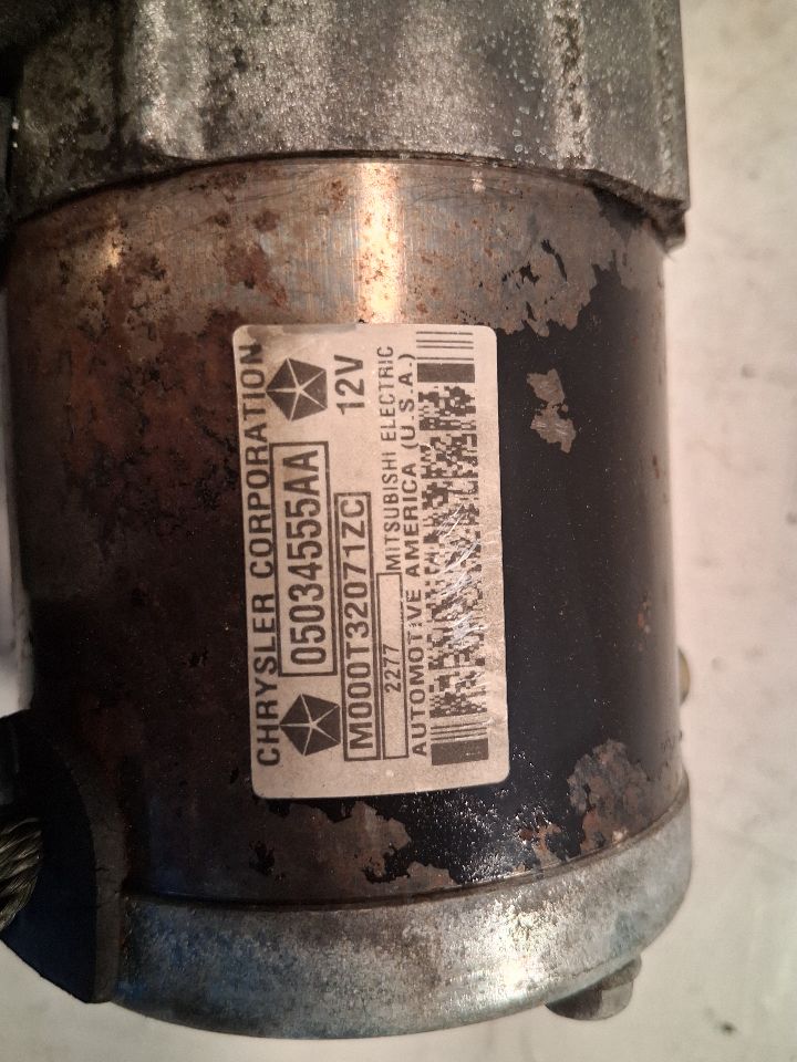 Starter Motor from a 2008 Jeep Patriot, photo 3