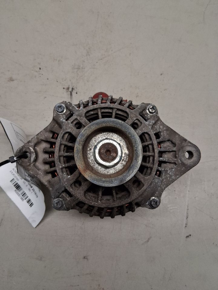 Alternator from a 2005 Subaru Forester, photo 1