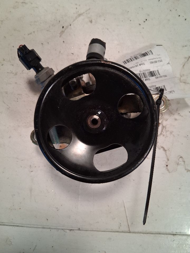 Power Steering Pump from a 2009 Nissan Altima, photo 1