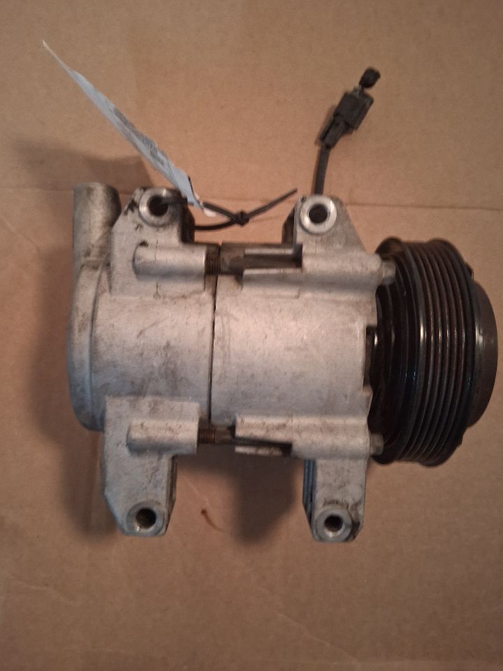 AC Compressor from a 2011 Nissan Rogue, photo 2