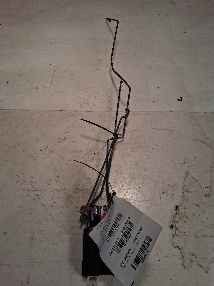 Door Latch from a 2006 Chevrolet, front, photo 1