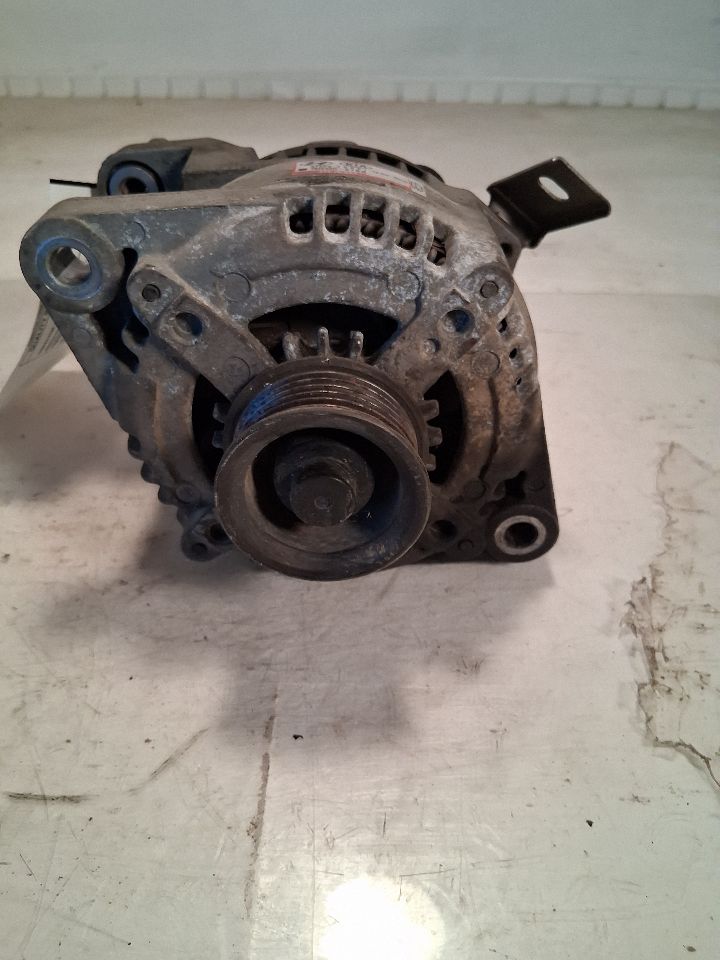 Alternator from a 2017 Kia Optima, photo 1