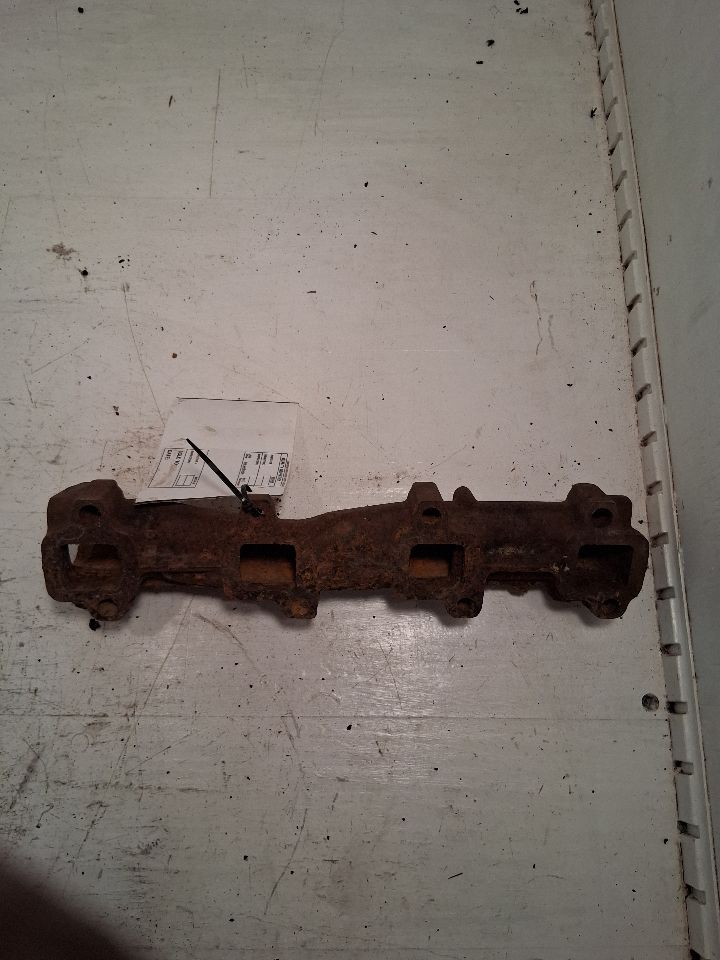 Used OEM Exhaust Manifold, photo 2
