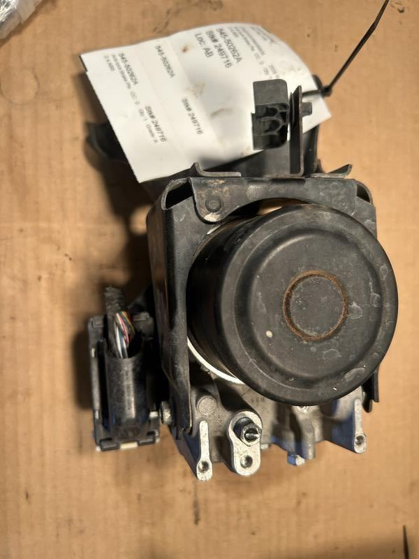 ABS Pump Module from a 2008 Toyota RAV4, photo 1