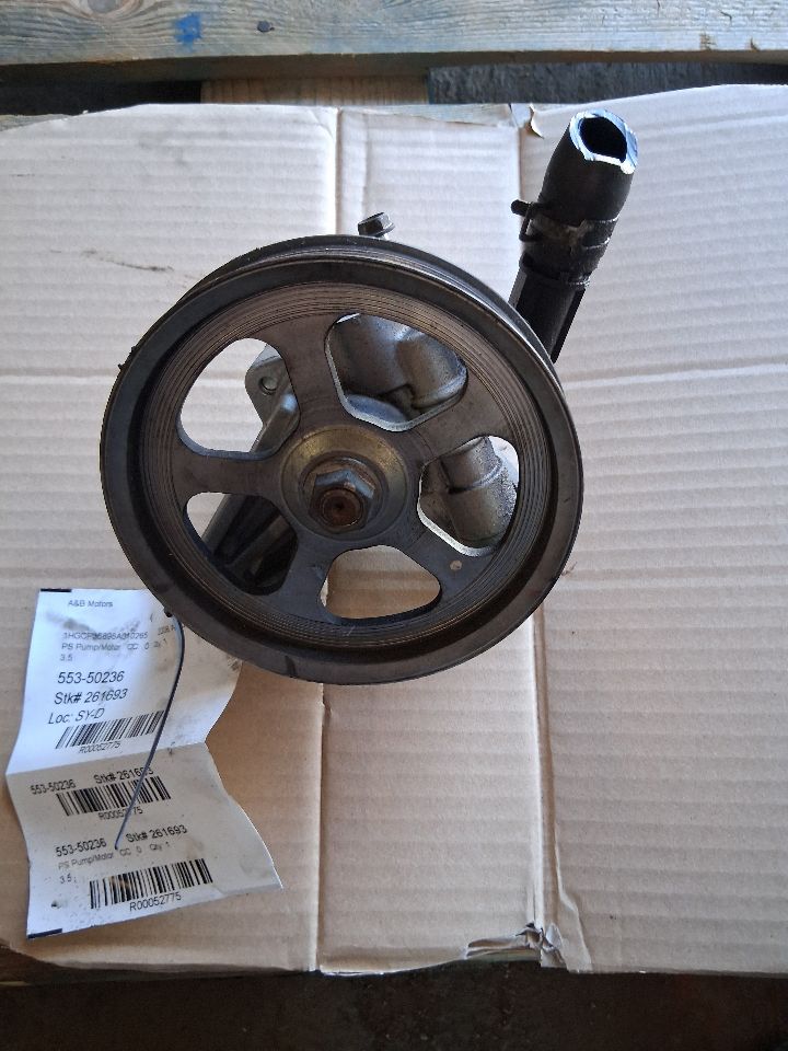 Power Steering Pump from a 2008 Honda Accord, photo 1
