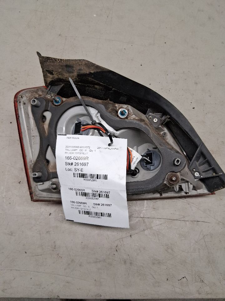 Tail Light from a 2017 Chevrolet Impala, right side, photo 3